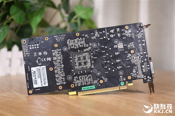 风盾plus散热：耕升GTX 1660追风版拆解图赏