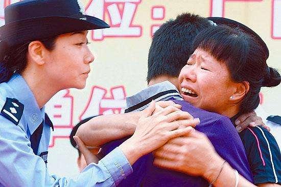 为什么人贩子不能一律判死刑?__凤凰网