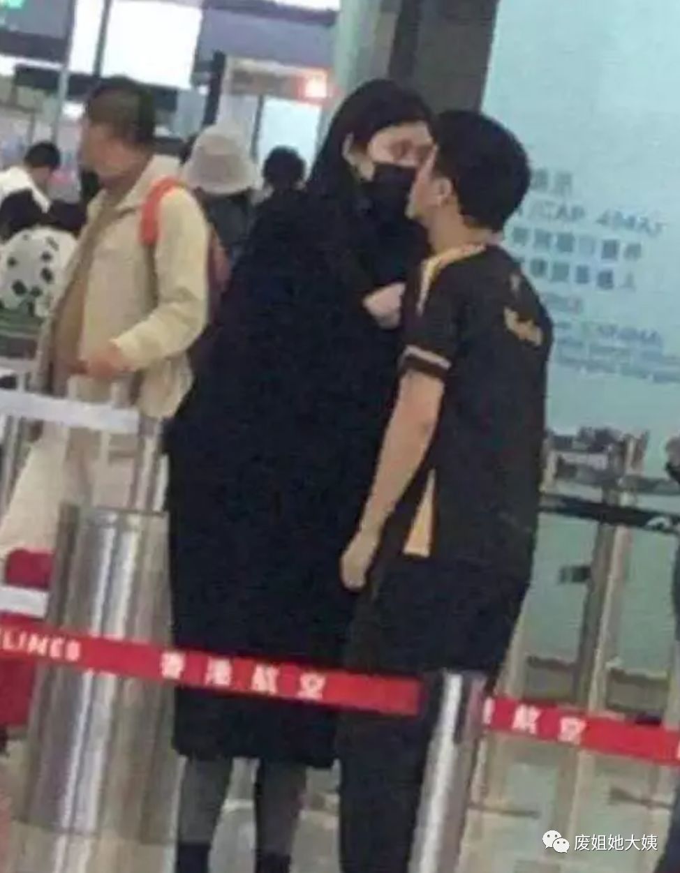 私荐||赌王千金怀孕，父母眼里不争气的女儿怎么活？