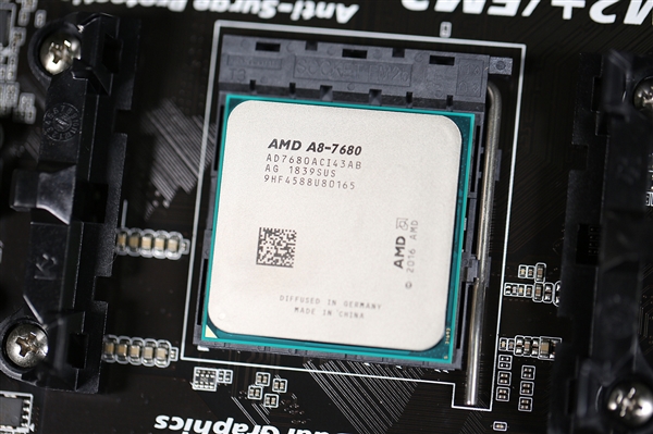 AMD高管表示硅还是CPU最好的朋友：不过3nm之后要靠石墨烯