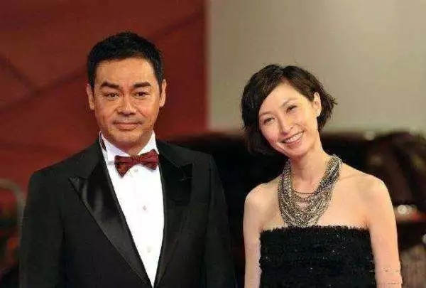 模范夫妻恩爱21年，刘青云郭蔼明相互依赖，生活很接地气