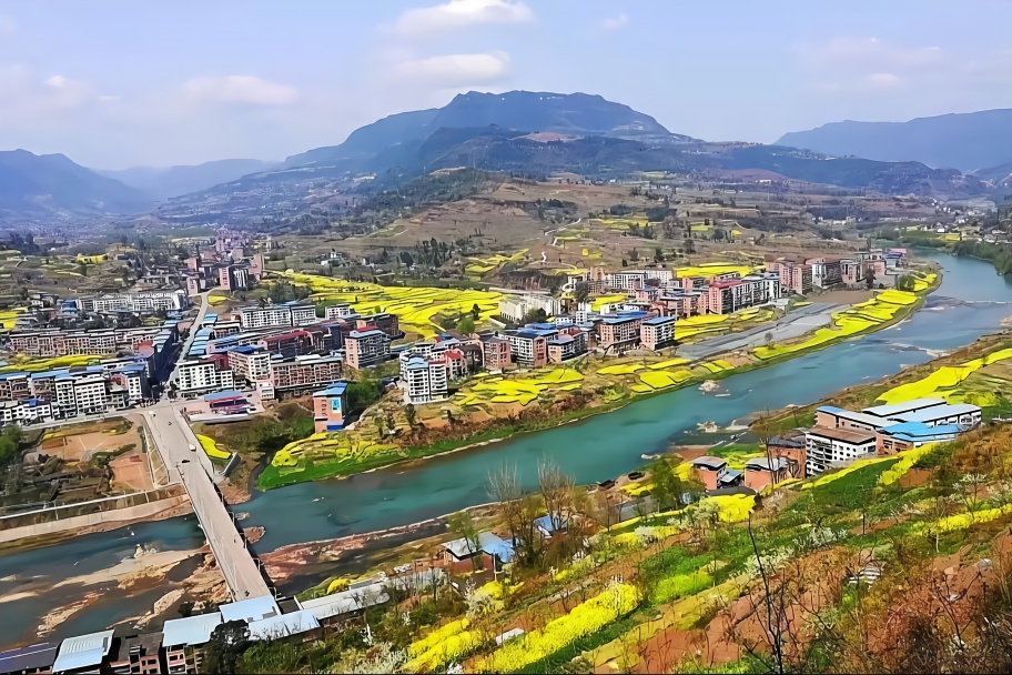 实拍四川宣汉最美的南坝镇,川东北最大的镇,没想到还有高楼大厦