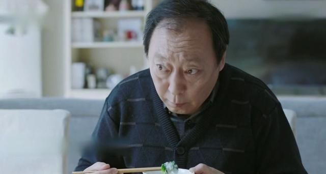 《都挺好》为何苏大强卖房500多万只拿30万？为了给自己洗白，最后大团圆