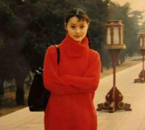 看了吴越年轻时照片，再看蒋勤勤年轻照片，陈建斌眼光太“毒”