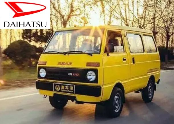 疯子打造出倒跑夏利,爆改后零百跑出4秒5!