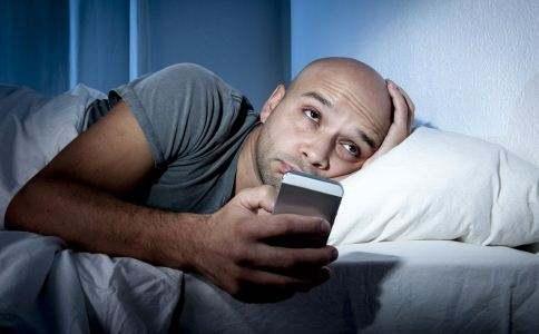 脱发为何多发生在前额和头顶?