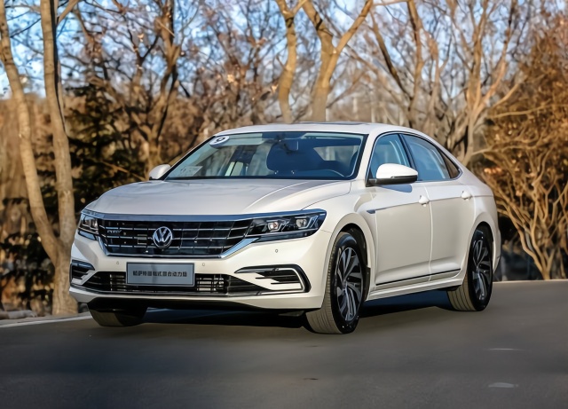 有钱买车却没牌？这车送你车牌，还不限行