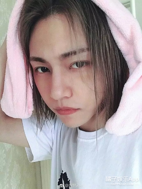 他们竟然在粉丝眼皮子底下谈了场恋爱？