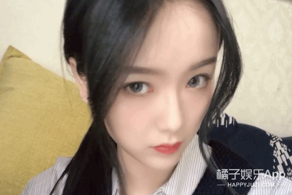 他们竟然在粉丝眼皮子底下谈了场恋爱？