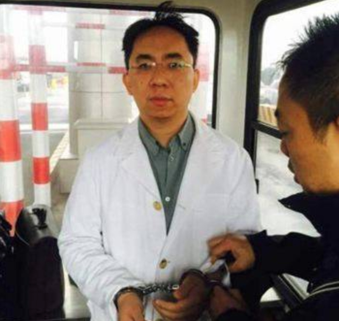 科技神回复 | 微信又推愚人节限定彩蛋，文件传输助手或成最大赢家