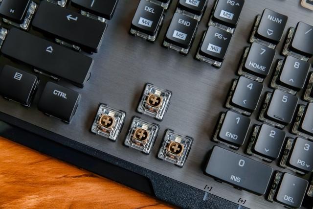 全新泰坦轴加持,德国冰豹打造高颜值爽手感电竞吃鸡键盘Vulcan