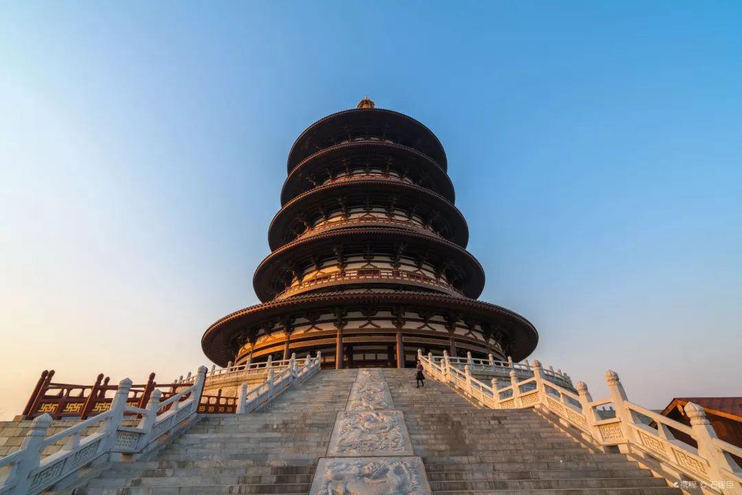 外媒眼中的“中国第一古都”！花开时节动京城 错过等一年