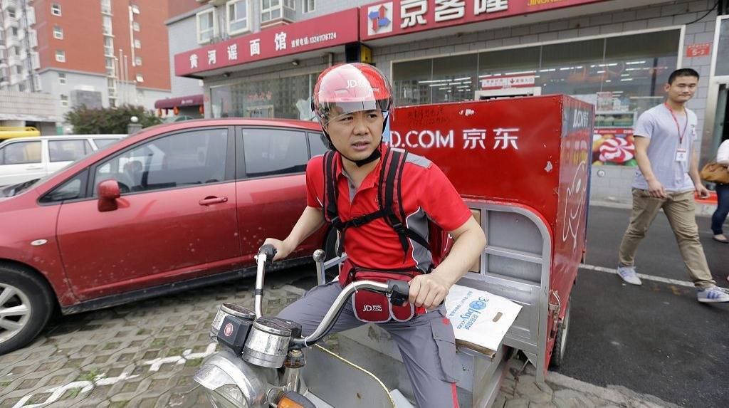 【虎嗅早报】外媒：京东正进行新一轮大裁员，最多裁员逾1.2万人；小米：雷军百亿薪酬没有现金，全为股权