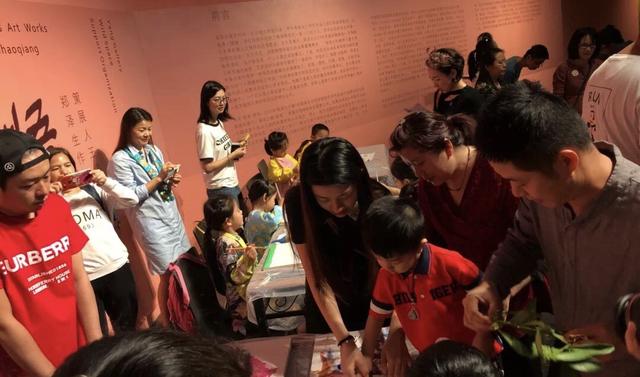 陪你出发—艺术启蒙公共教育活动 为郑泽生深圳画院个展画上句号