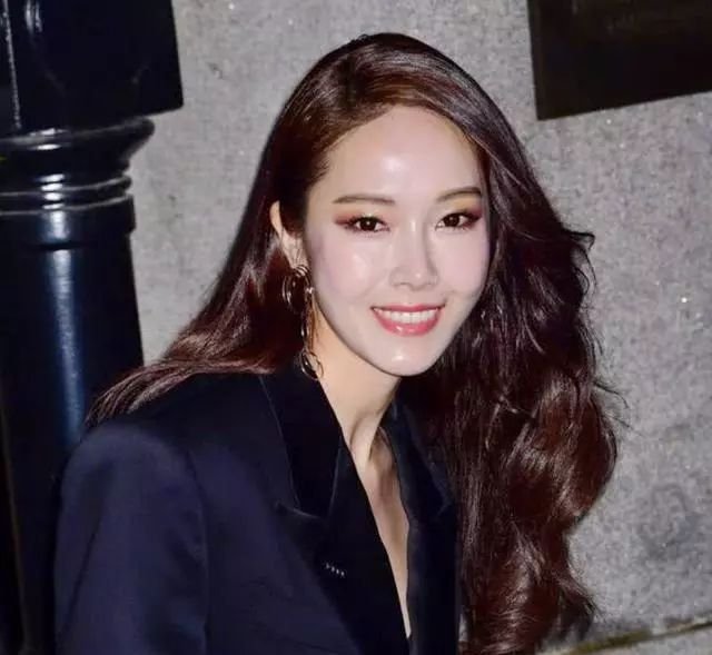 宋慧乔离开韩国崩了？比起滤镜，最致命的变化是这里