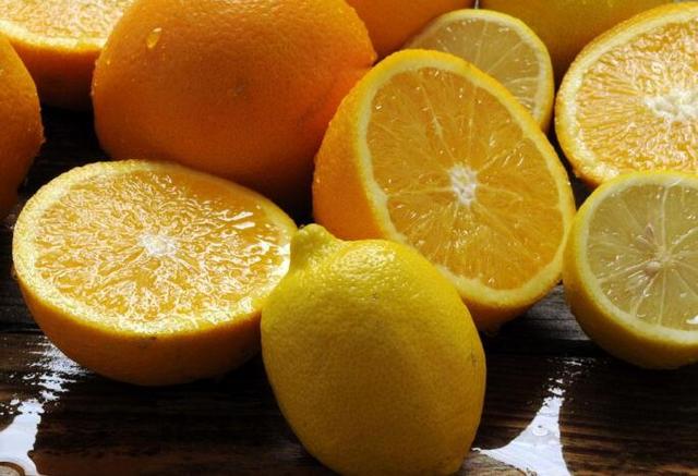 柠檬蜂蜜水有5大功效,美白养颜,减肥瘦身,喝对了才有效果!