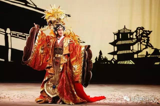 梅韵俊风 “吴氏青衣”神清骨俊 —— 记艺术大家吴汝俊的人生之梦