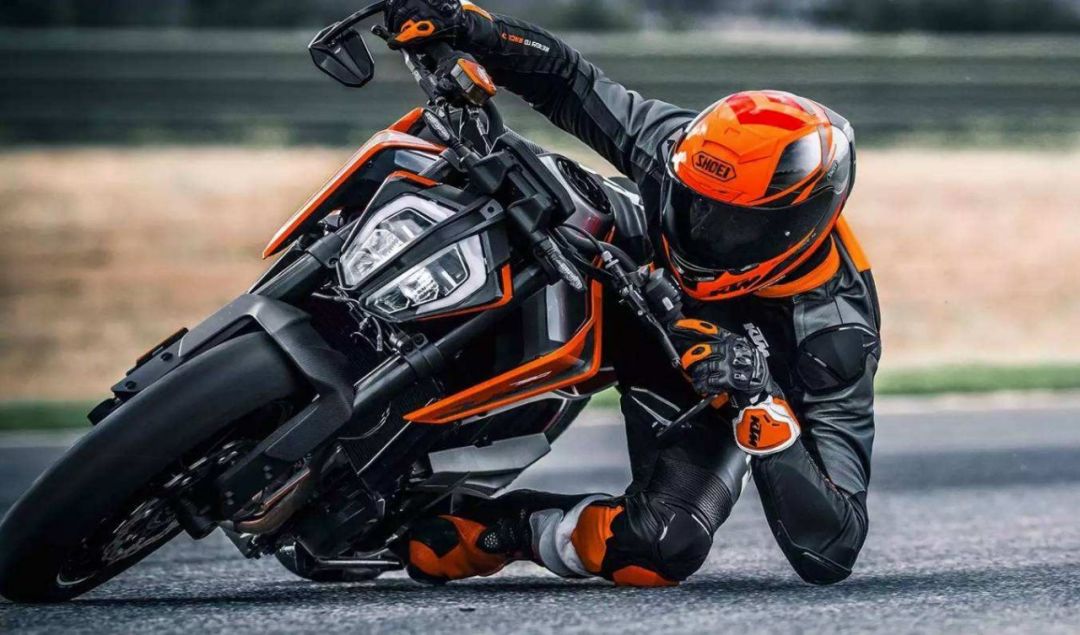 126800元原装进口的ktm790duke正式进入国内