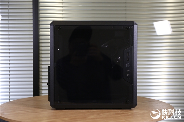 酷冷机箱Q500L图赏：超高利用率的迷你ATX