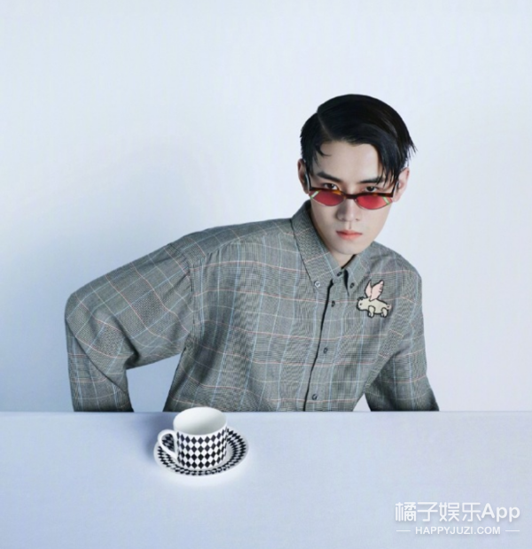 这组大片告诉我们，再好看的人也经不住瞎折腾...
