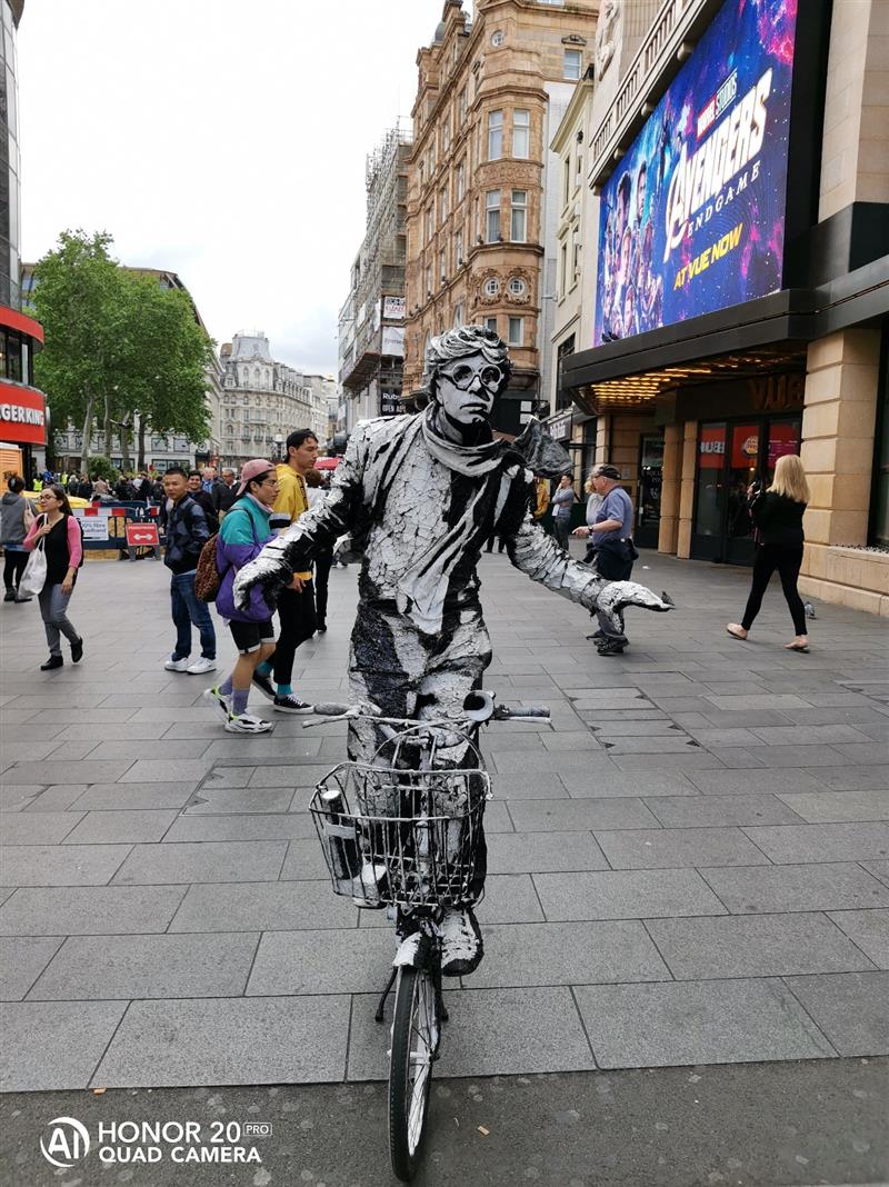 DxO全球第二！荣耀年度最强拍照旗舰荣耀20 PRO首发上手体验