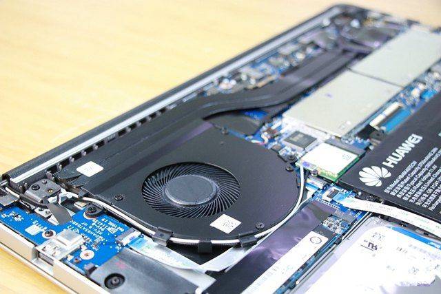 华为MateBook D怎么拆机?华为MateBook D拆机图文步骤详解