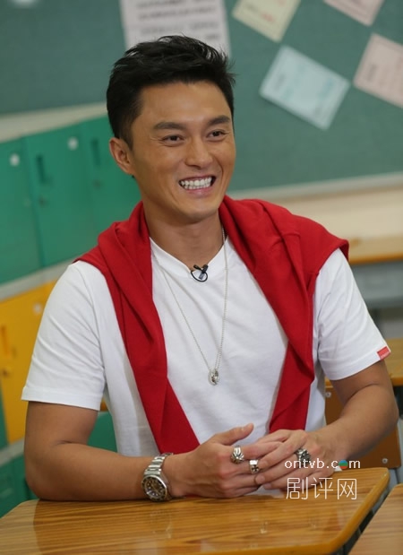 演员杨明捱足21年,近日终于在tvb热播剧《婚姻合伙人》首次担任男主角
