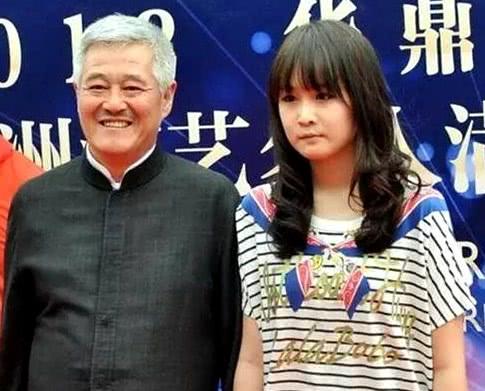 赵本山女儿越来越美，她承认整容“做了新鼻子”三个月减肥50斤
