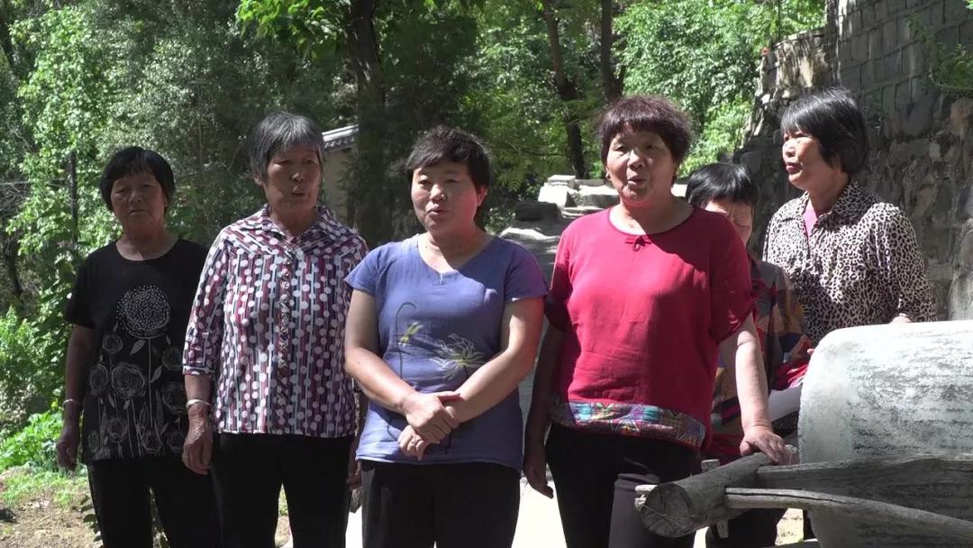 阜平县委书记带队!开展“一学习三热爱”主题宣传教育活动