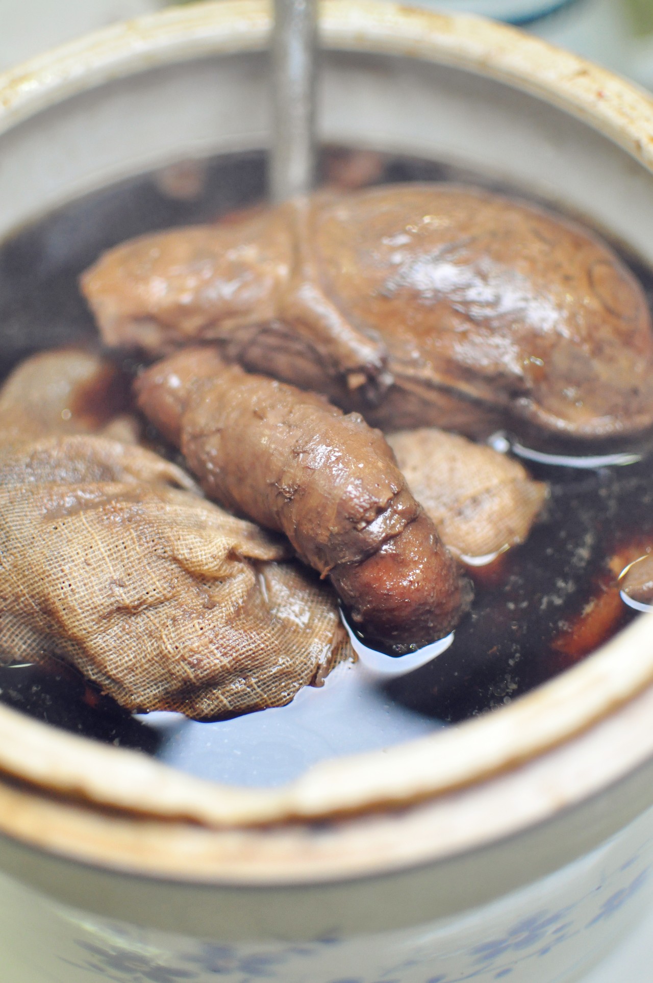 在深圳26年的老店，吃一只10斤的青头鸭，还有大补牛鞭汤__凤凰网