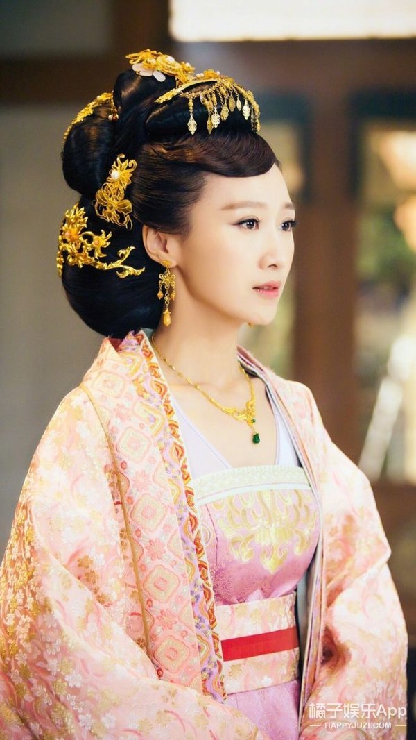 还记得《一起来看流星雨》里的慕容云朵吗？她现在长这样啦！
