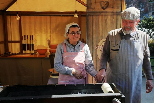 塞尔维亚最神秘的艺术小城,一半居民说外语,地标建筑是“混血”