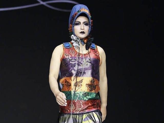 陈志朋蓄胡子野性十足不再靠辣眼造型博众有几分撞脸吴彦祖