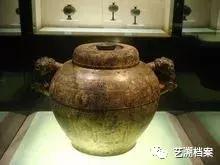 金益荣:缶,瓦器所以盛酒浆,秦人鼓之以节歌