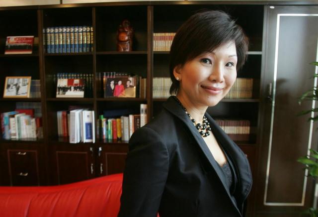“最幸运”90后富豪 父母岳父都是百亿富豪 他坐飞机却只坐二等舱