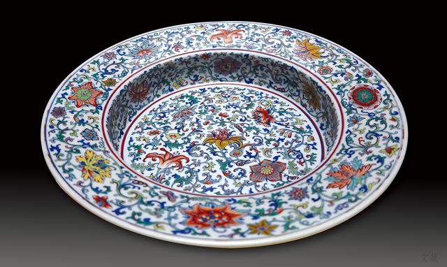 2014年清朝乾隆年间瓷器，北京首都博物馆文物展