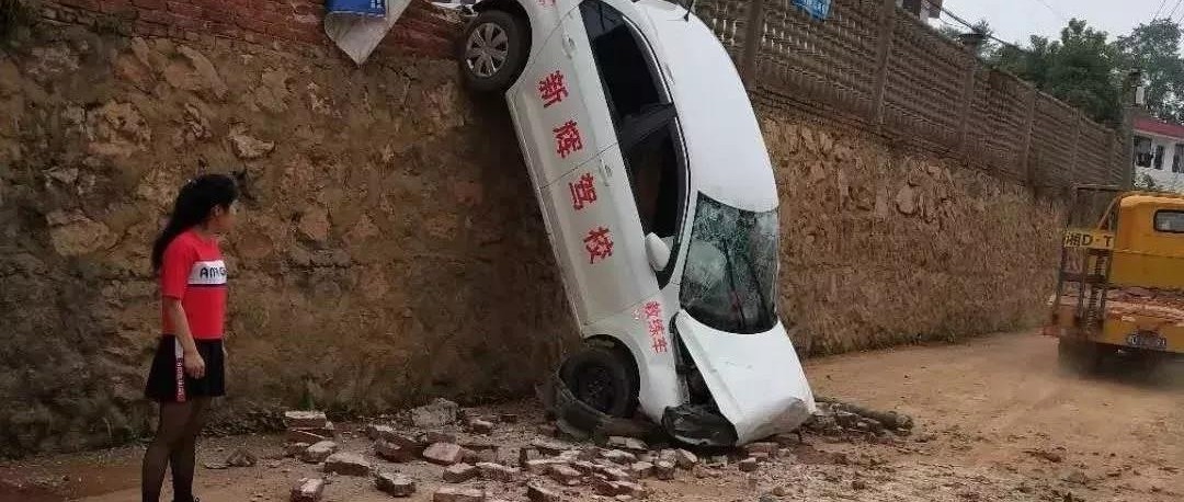 突发！又是油门当刹车，学员操作失误，教练车起飞失败……