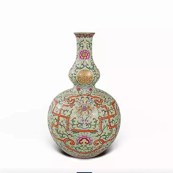 拍卖会拍出的最高价:十大瓷器翘首8.4亿,号称中国瓷器三绝之一