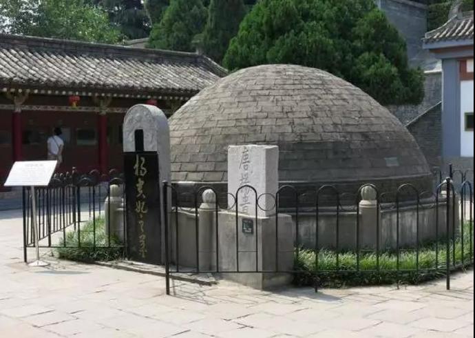 日本发现杨贵妃墓地日本学者杨贵妃没有死去了日本还生了娃组图