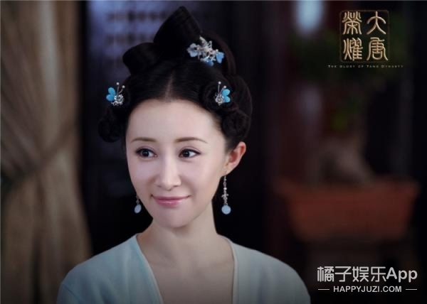 她怎么只有被说变脸才能上热搜啊？