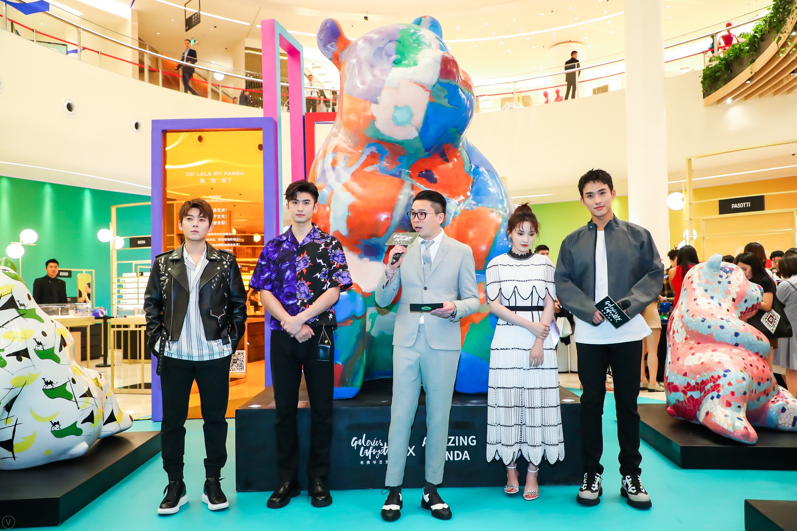 OH LALA MY PANDA熊“髦”来了潮流艺术展亮相上海及北京老佛爷百货