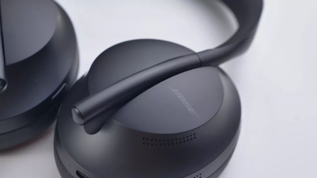 bose700降噪耳机上耳和索尼比比降噪