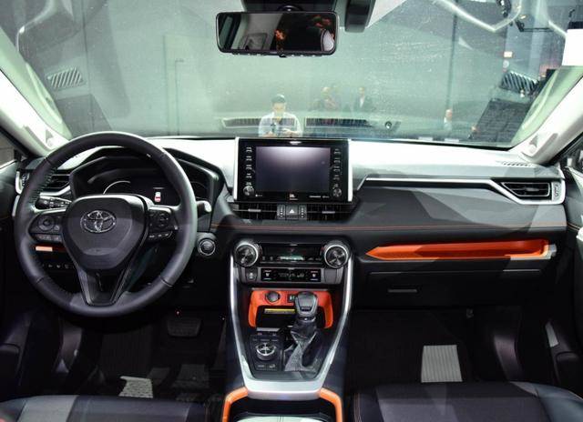 丰田小号“汉兰达”来袭,10月上市,配2.5L混动,对手锁定CR-V