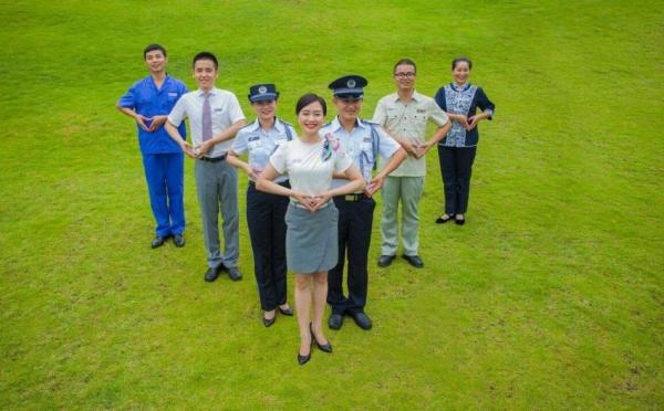 龙湖智慧服务-以上善之心持续超越 让服务更加完美 龙8国际