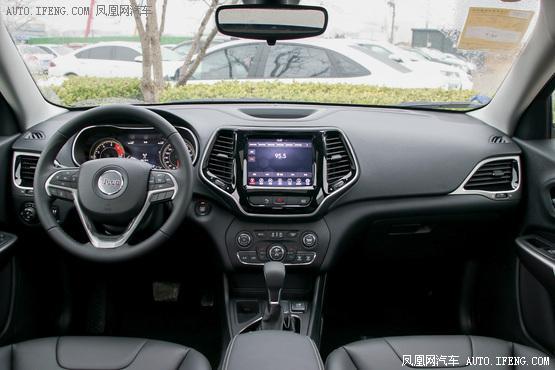 合肥Jeep自由光限时优惠最高降1.5万元 合肥Jeep自由光限时优惠最高降1.5万元
