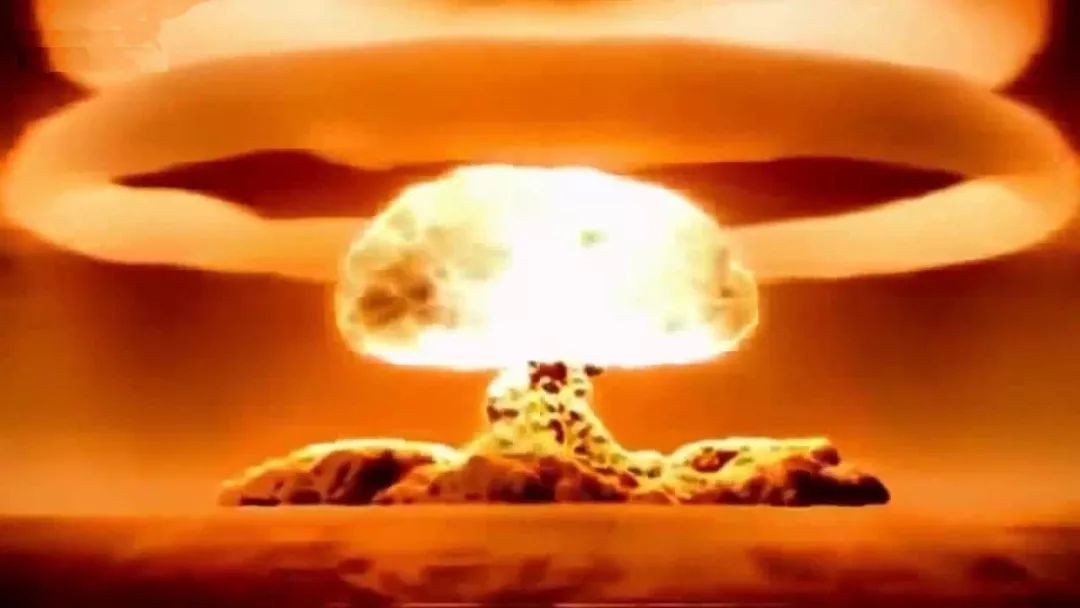 度的高温促成核聚变,所以点燃氢弹唯有靠原子弹爆炸才能点燃氢弹更