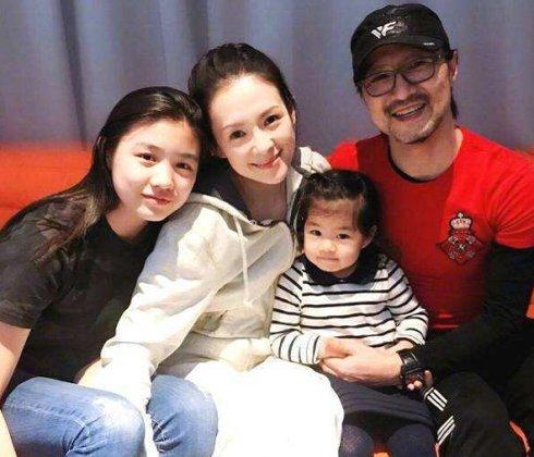 章子怡40岁拼二胎，徐静蕾不结婚不生娃，四大花旦都活得很潇洒