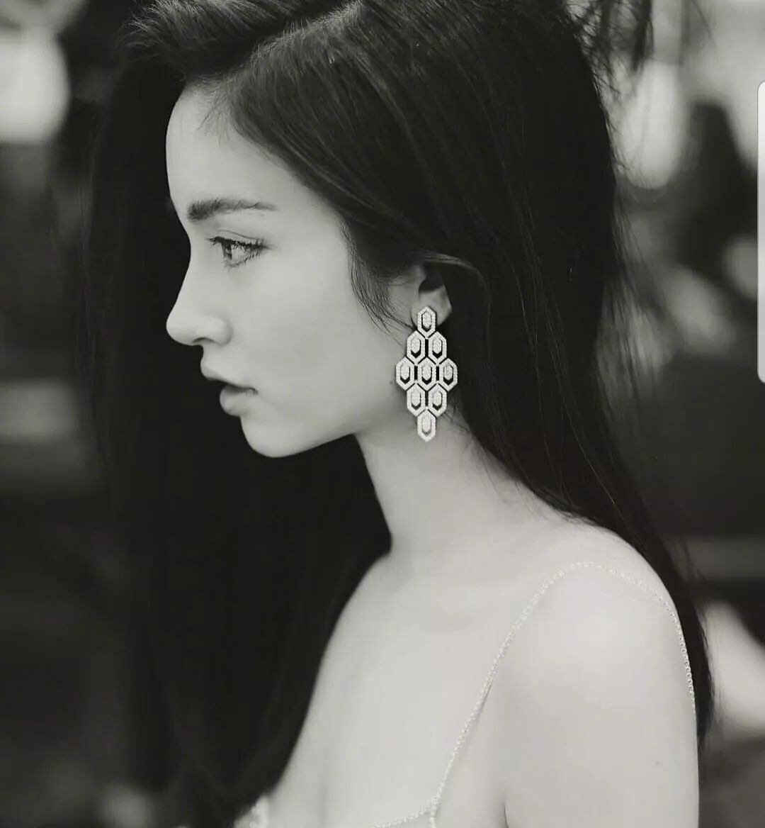 人妖选美冠军美过baby、来中国狂吸金,真不给女人留活路!