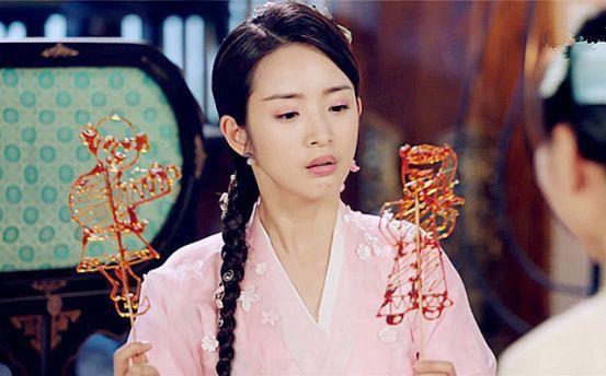 壕气剧组真多！李现住的海景房每晚10万，娜扎红裙6万