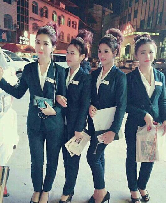 缅甸果敢老街美女:满大街的美女让你眼花缭乱